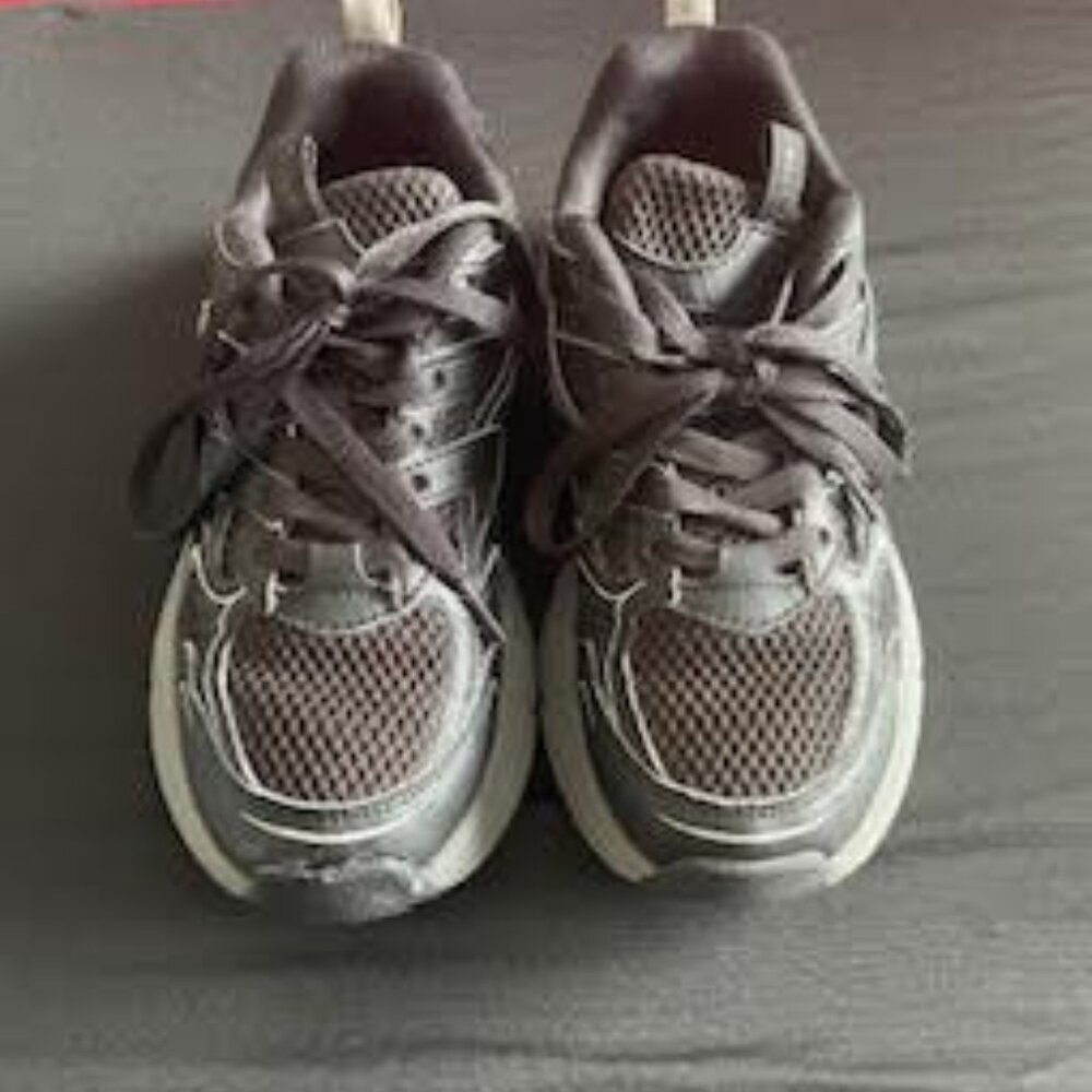 DREAM PAIRS Kids’ Sneakers – Size 3 Youth – Black/Silver/Gray (Unisex)